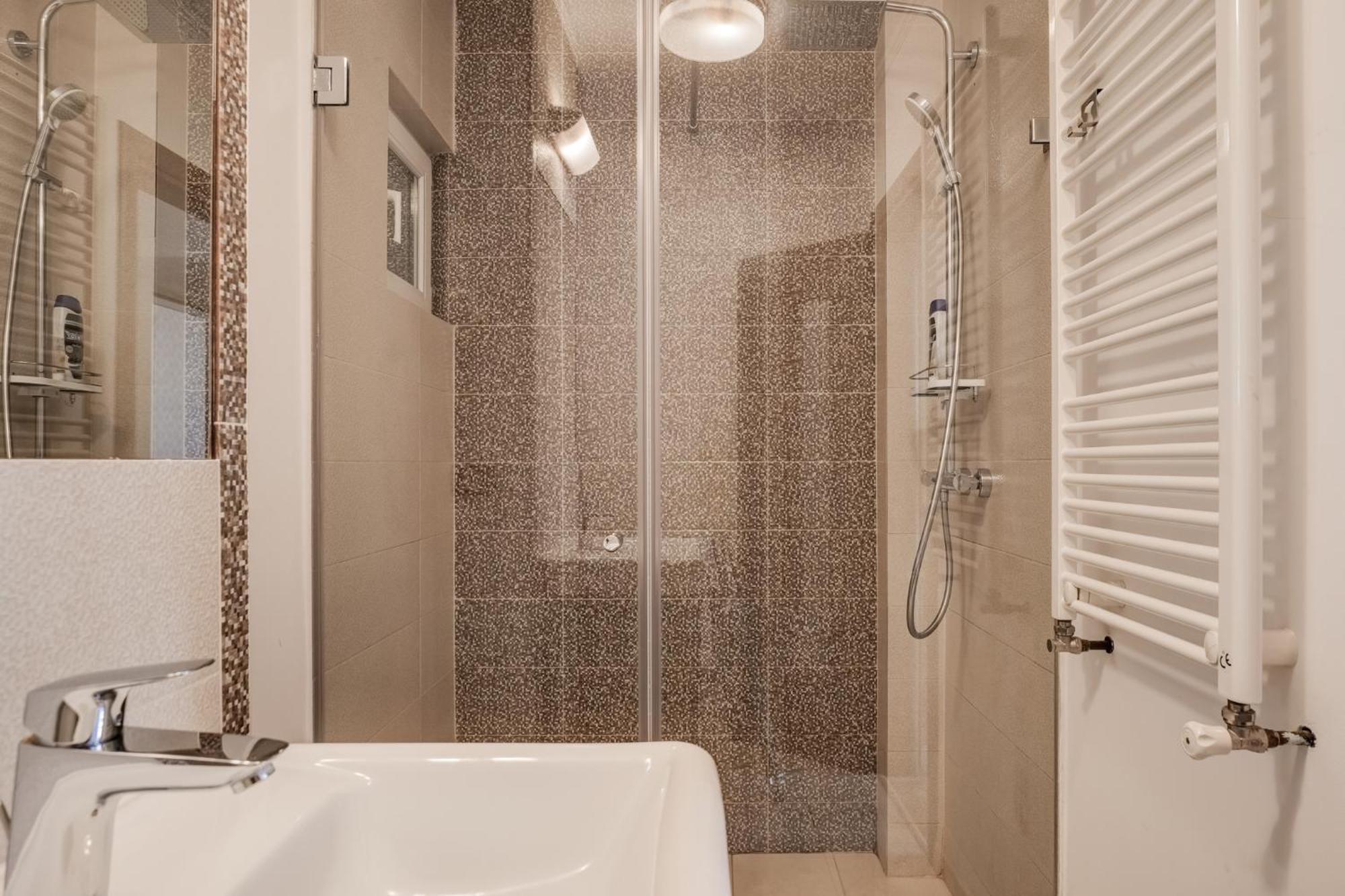 Chanttal Luxury - Fountain Bucureşti Ngoại thất bức ảnh